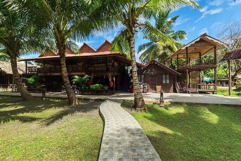 Symphony Palms Beach Resort And Spa Govind Nagar Exteriör bild