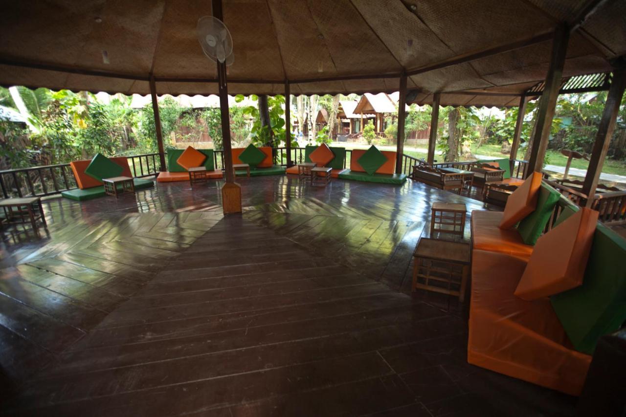Symphony Palms Beach Resort And Spa Govind Nagar Exteriör bild